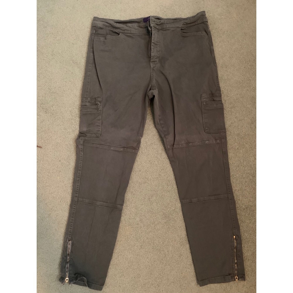 Army style jegging pant with gold zipper detail